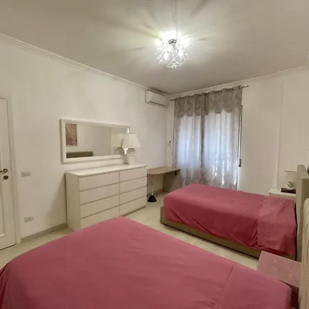 Grace's Mirror Apartman